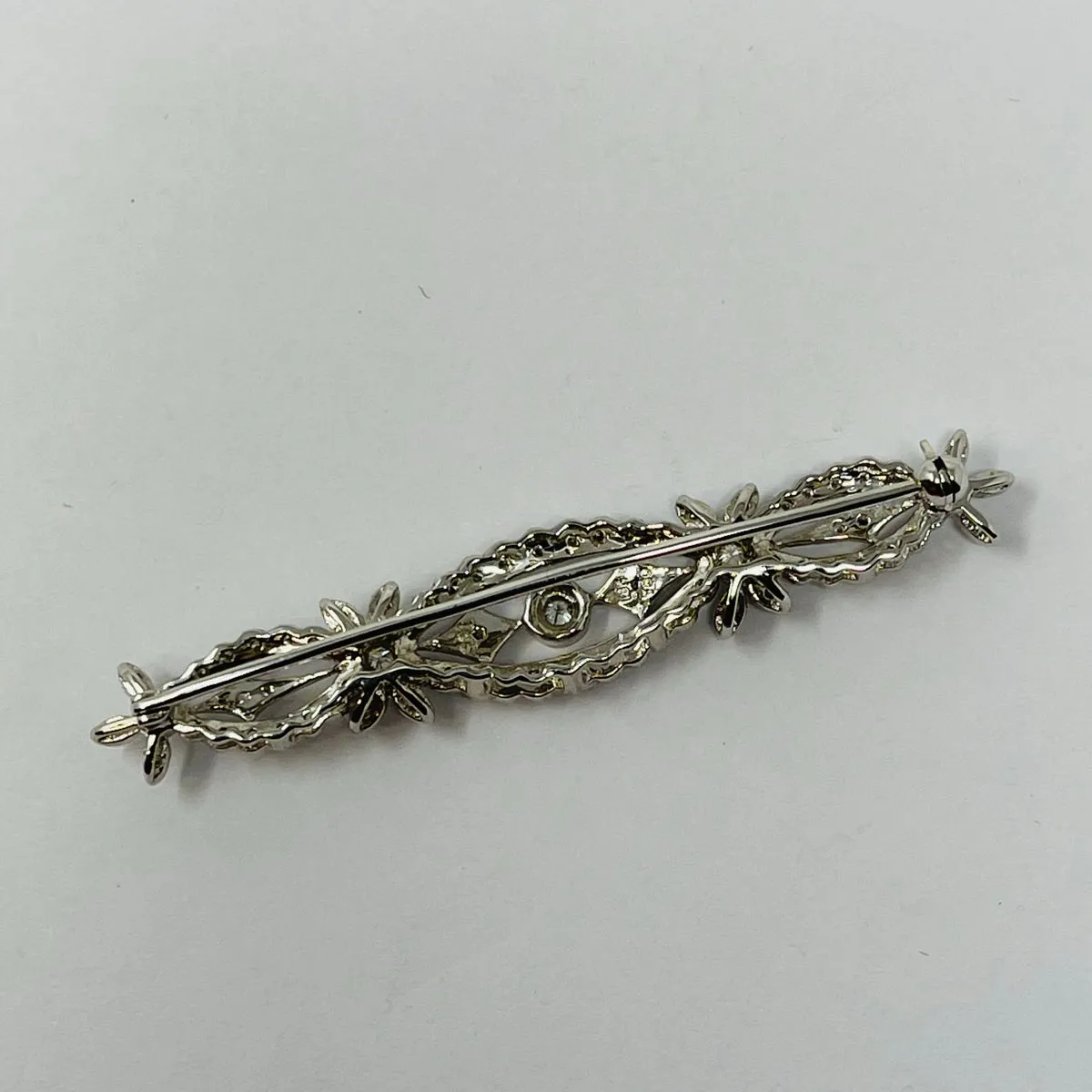 18K White Gold Bar Pin with Diamonds