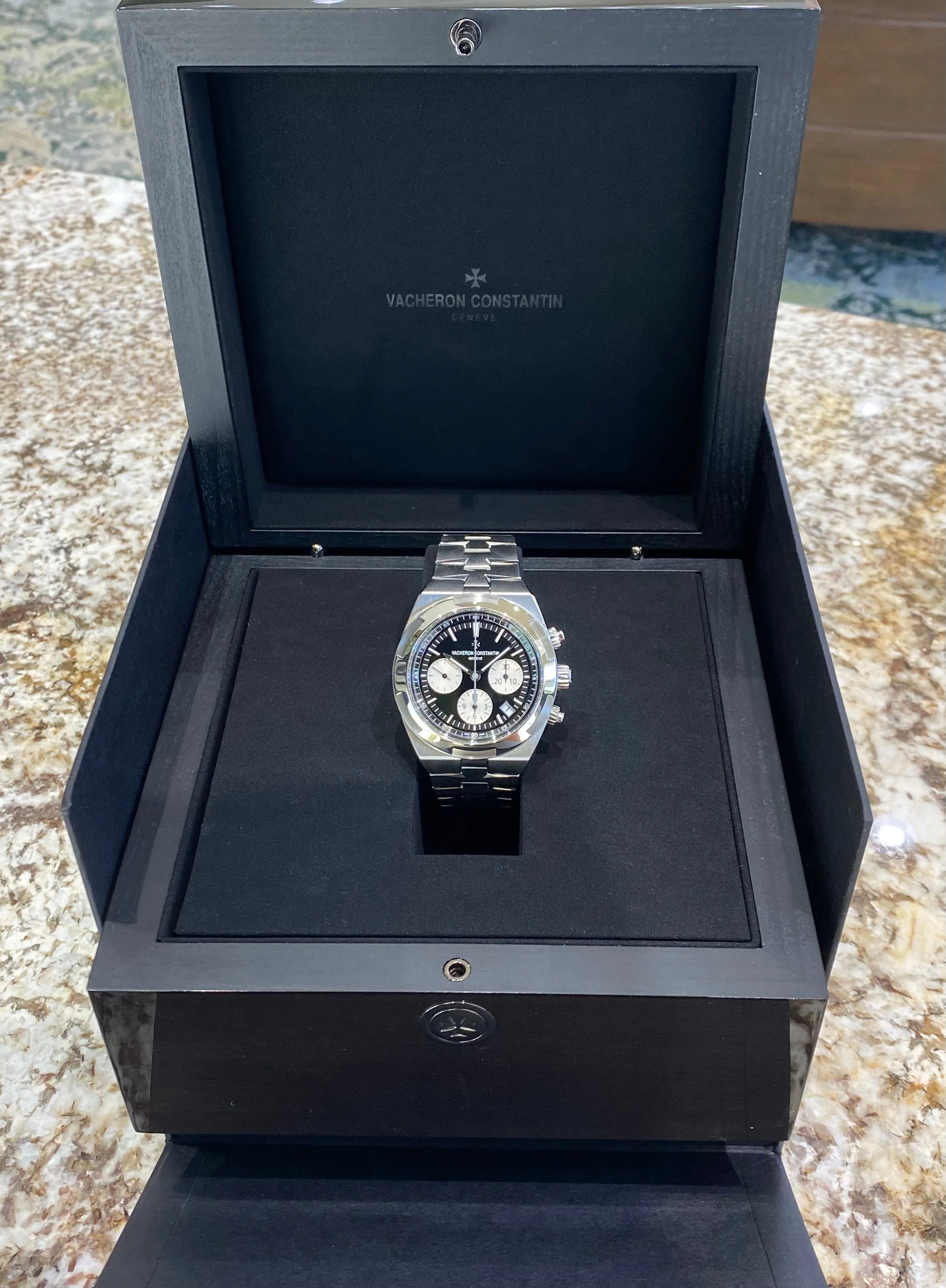 2023 Vacheron Constantin Overseas Chronograph 5500V