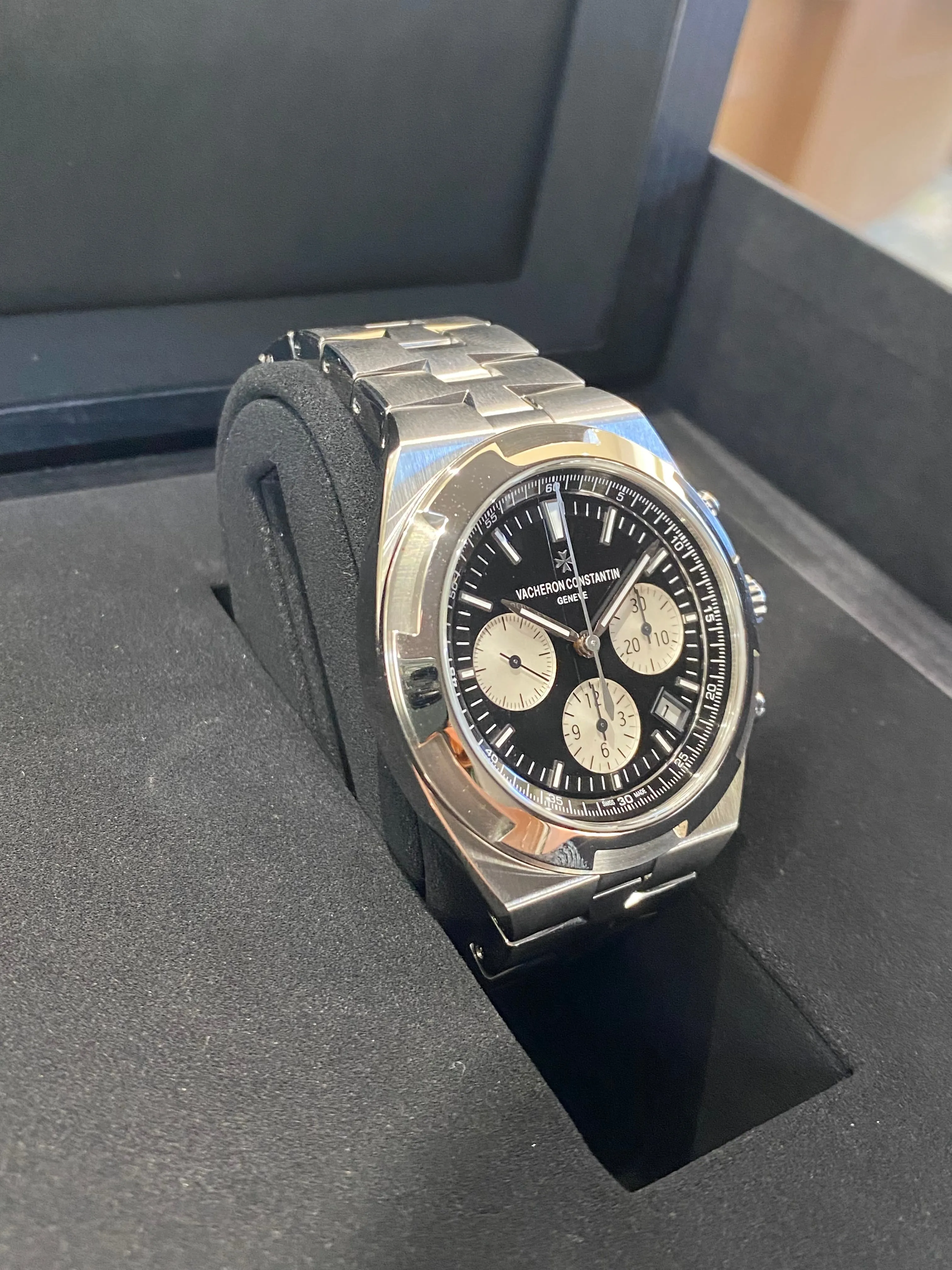 2023 Vacheron Constantin Overseas Chronograph 5500V