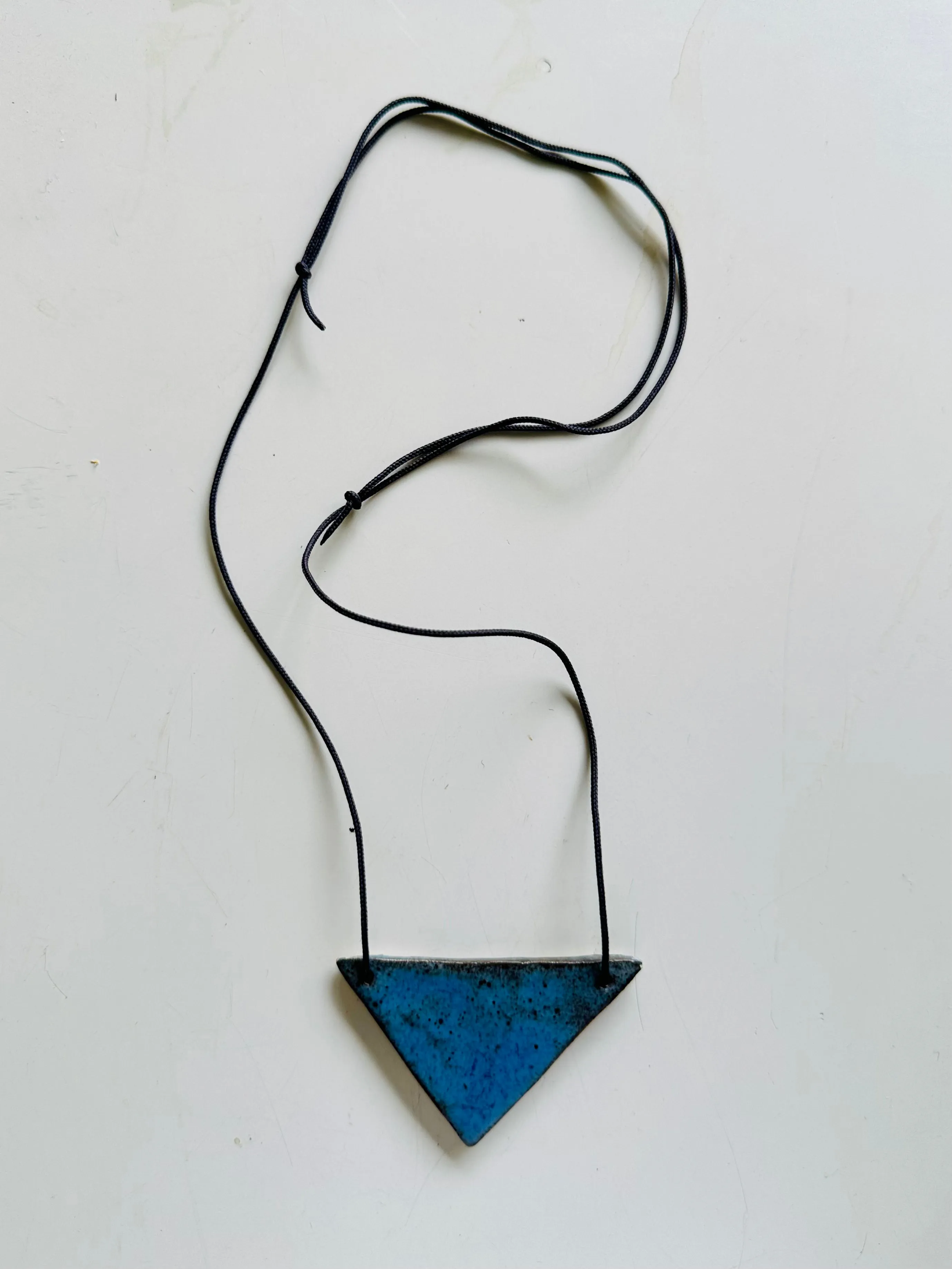 Ceramic Necklace Triangle — SEA BLUE REEF