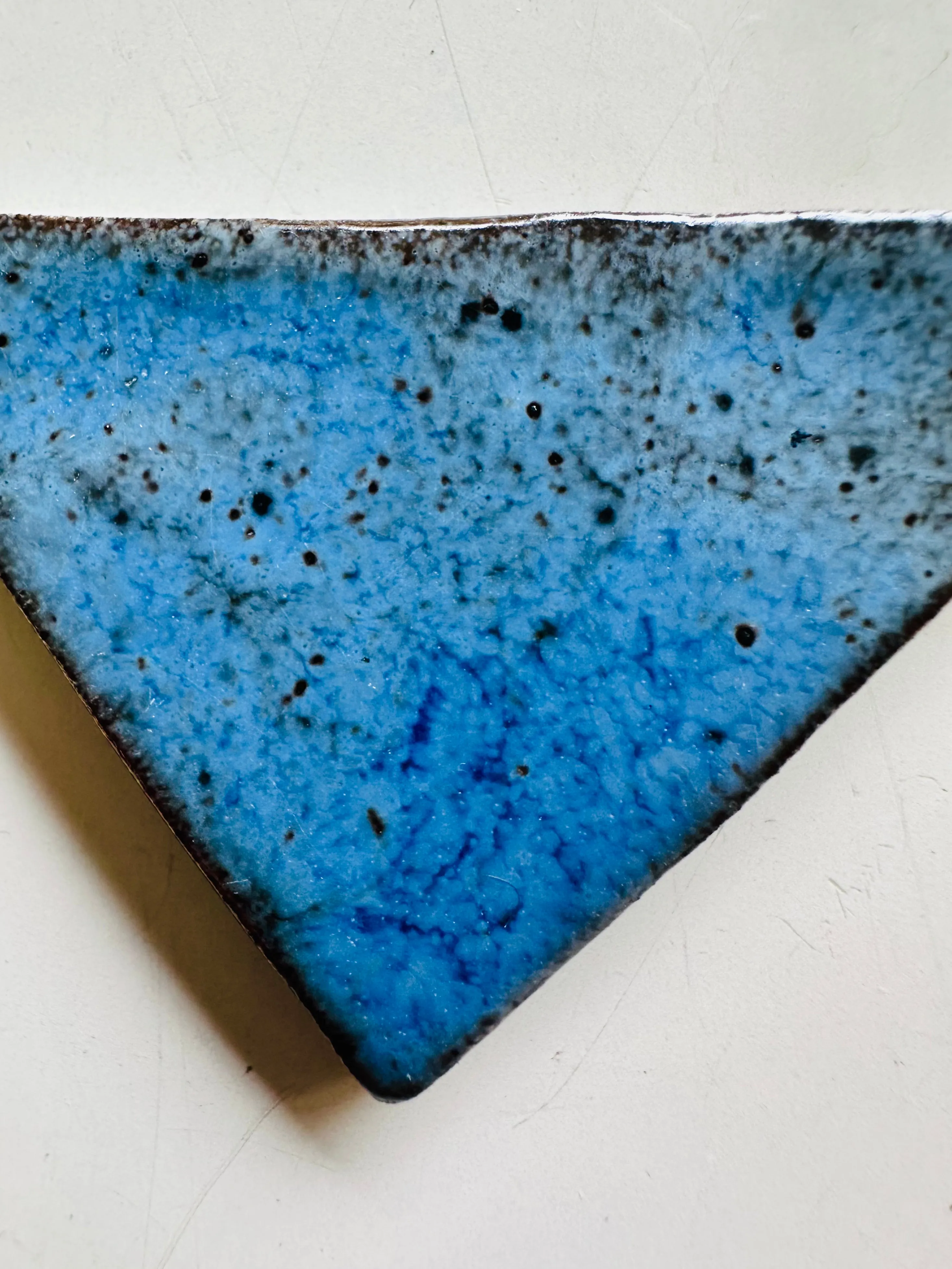 Ceramic Necklace Triangle — SEA BLUE REEF