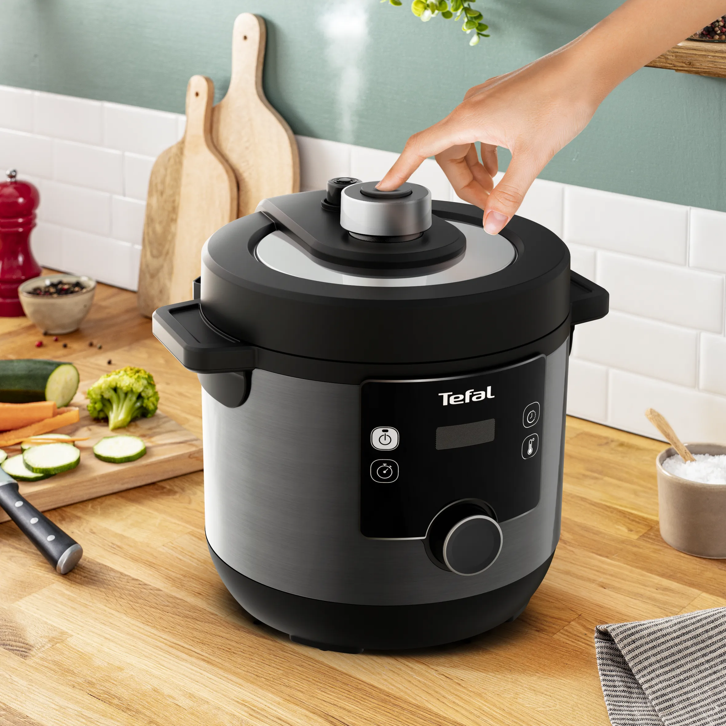 Turbo Cuisine Maxi Electric Pressure Cooker and Multicooker CY7778