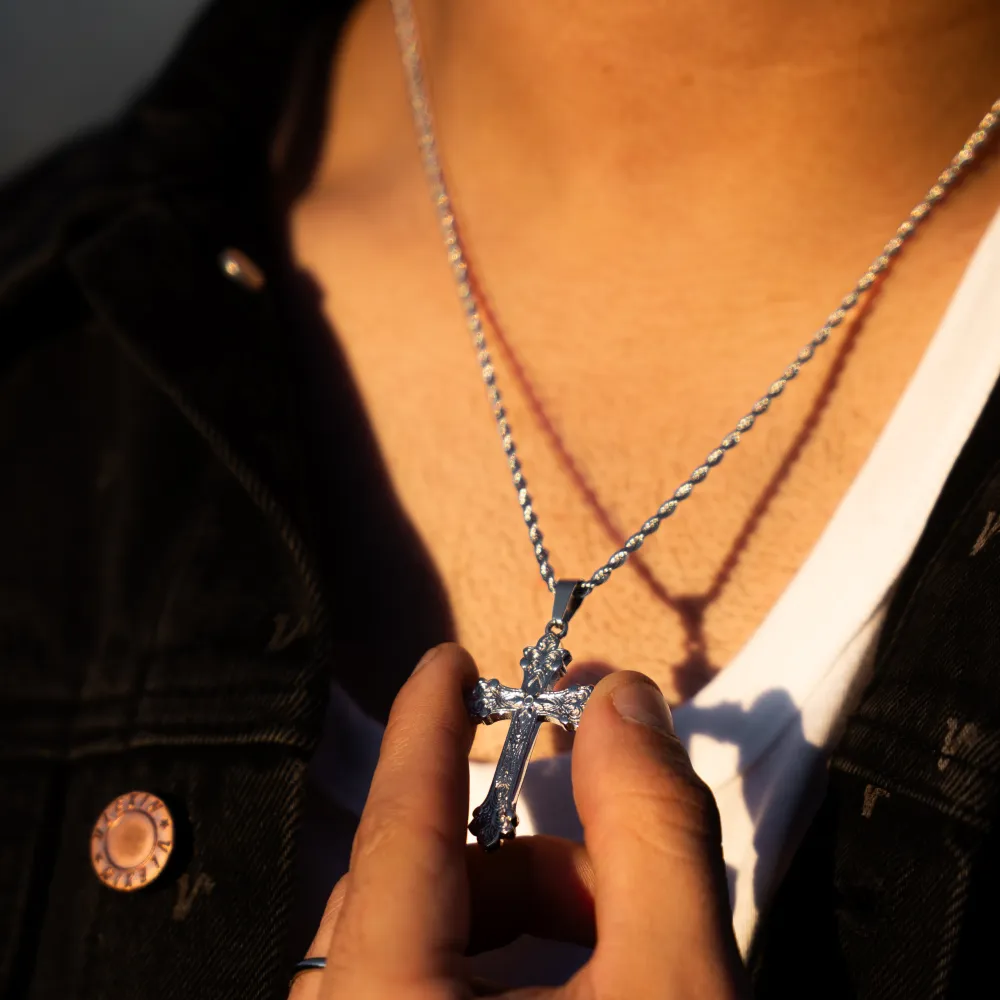 Vintage Cross Pendant - Silver